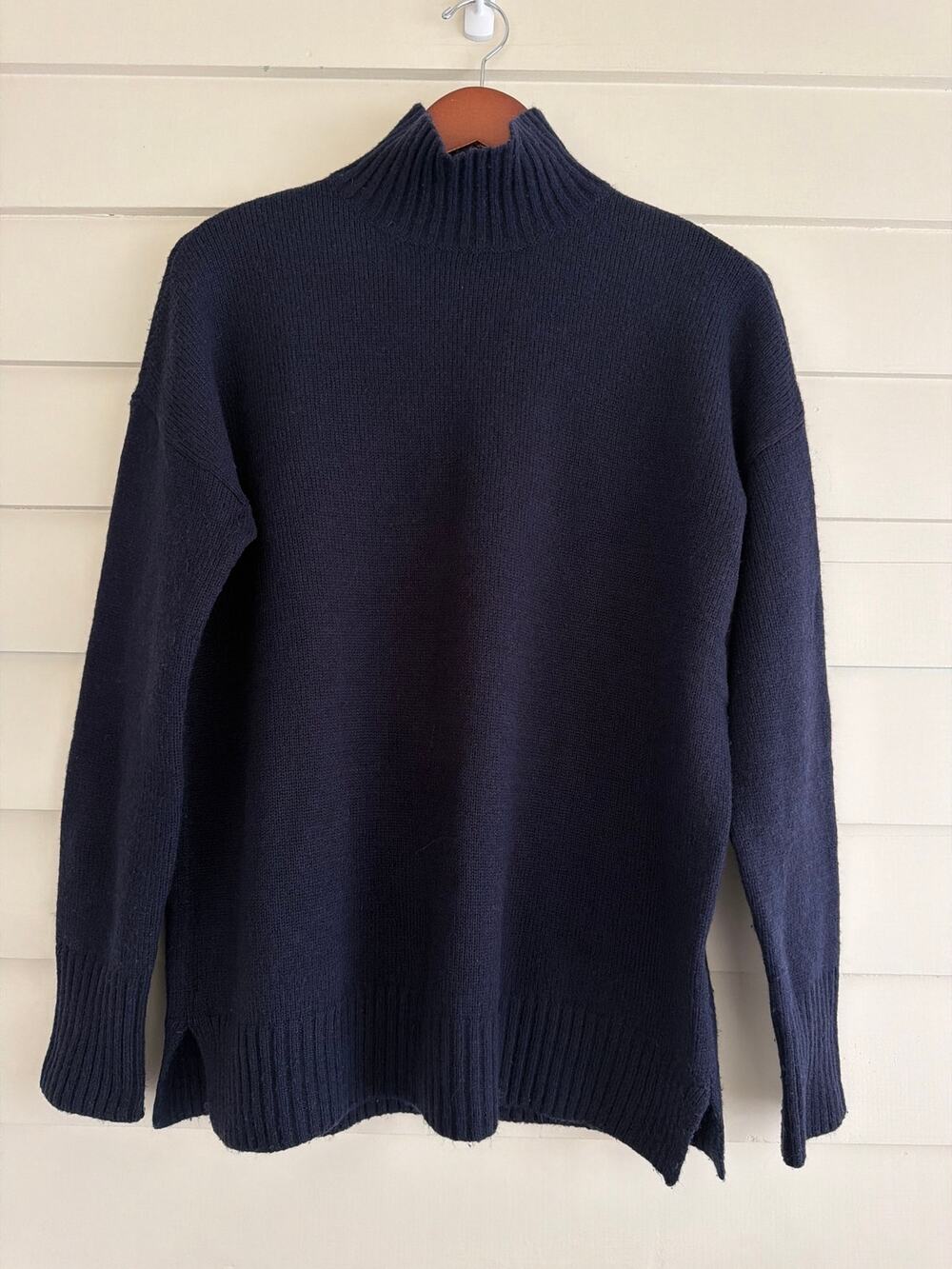 GAP Navy Mock Neck Sweater Womens Small Slouchy Soft Knit Quiet Luxury Minimal